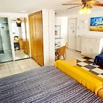 Flat No Iate Plaza Hotel