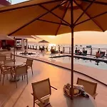 Aparthotel Flat No Iate Plaza 3*